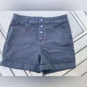 Nine West Black Button Front Shorts Size 10